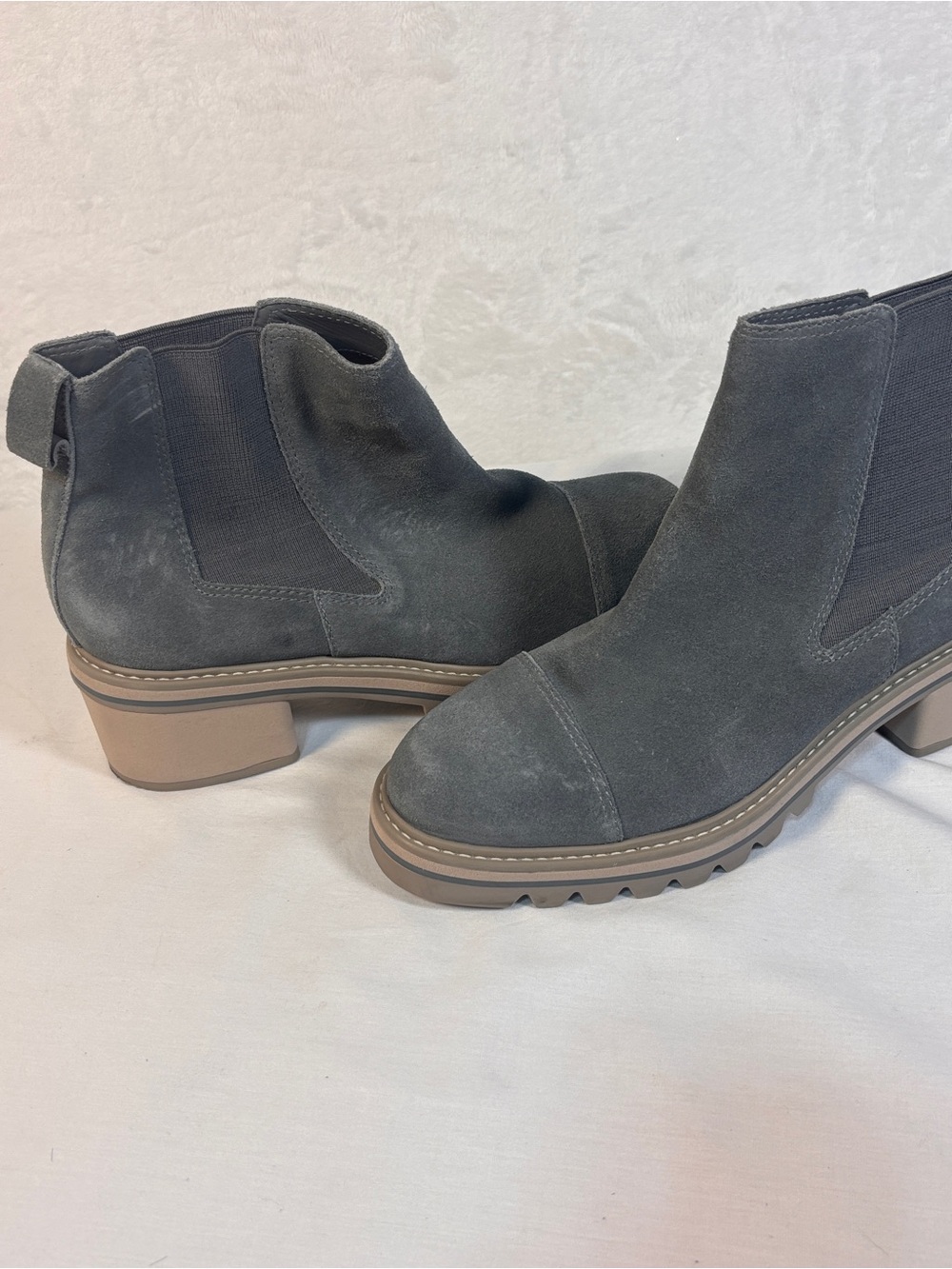 Bernardo Salem Suede Chelsea Boots Storm Gray Cap Toe Water Resistant Women's 10 - Picture 8 of 9